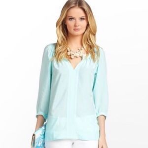 EUC Lilly Pulitzer Silk Moxy Top Blue White